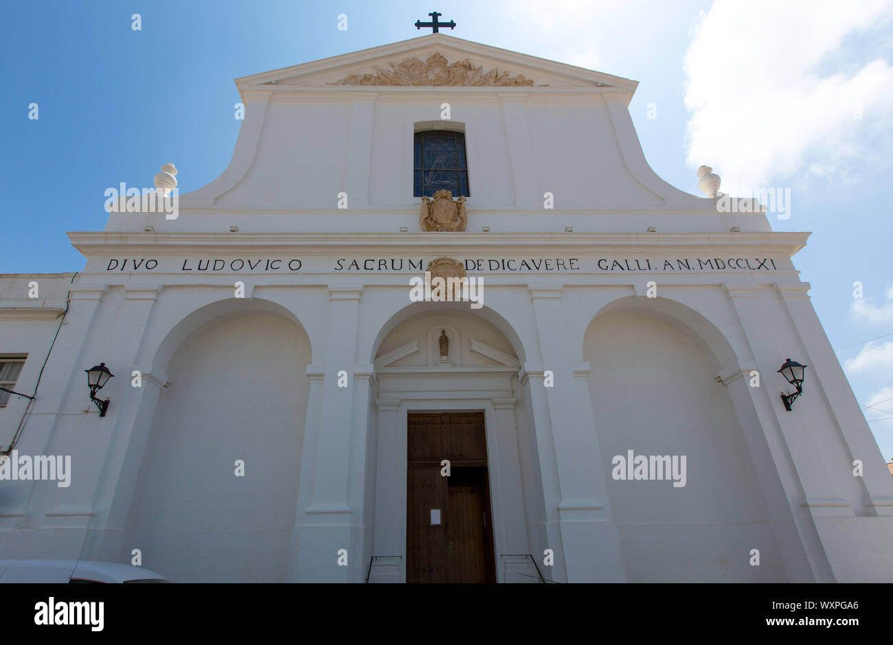 Menorca Sant Lluis San Luis weiße mediterrane Kirche in Balearen Stockfoto