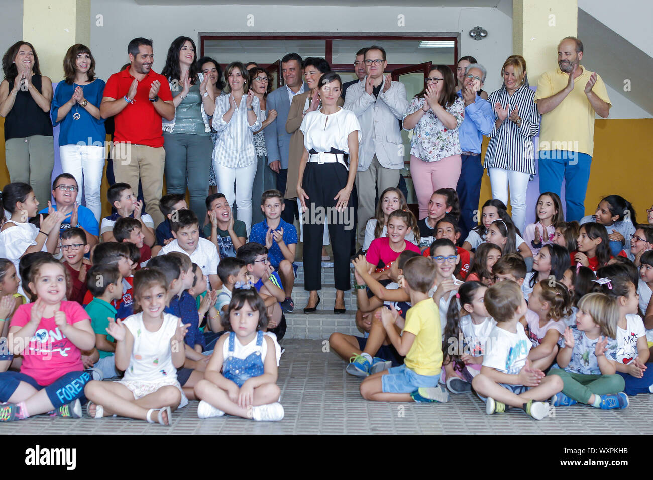 Queen Letizia nimmt an der Eröffnung des Schuljahres 2019-2020 an der Batalla de Pavia Schule in Zarzalejo, Spanien am 17. September 2019. Credit: Jimmy Olsen/MediaPunch *** KEINE SPANIEN *** Stockfoto