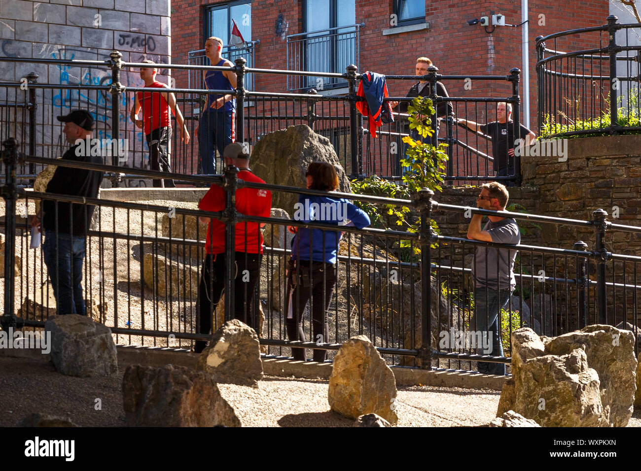 Cork, Irland, 17. September, 2019. Die jungen Täter in Blackpool, Cork City. Die jugendliche Straftäter Crew waren heute zurück Dreharbeiten in Blackpool. Die Crew waren die Dreharbeiten unter Blackpool Überführung mit Shane Casey (Billy Murphy), Alex Murphy (Conor MacSweeney) und Chris Walley (Jock Murphy). Credit: Damian Coleman Stockfoto