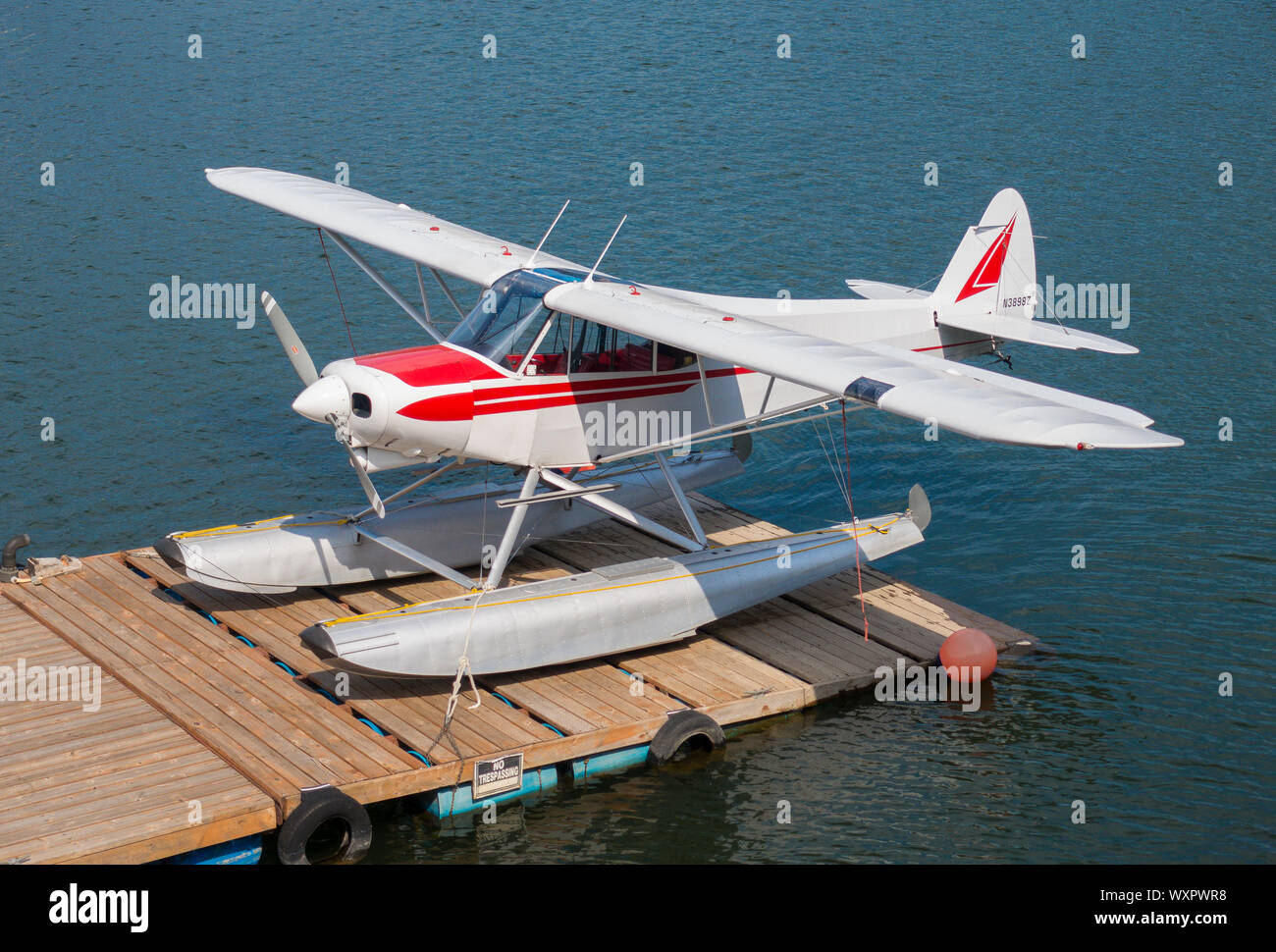 HOOD River, Oregon, USA - Wasserflugzeug im Marina am Columbia River angedockt. Stockfoto