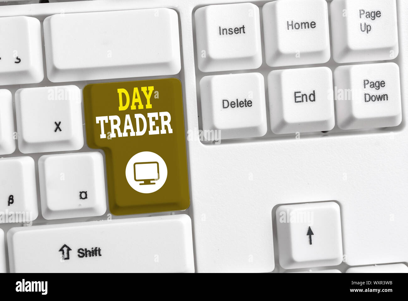 Text Zeichen mit Tag Trader. Business Foto Text ein, die zeigen, dass kaufen und finanzielle Instrument innerhalb des Tages weiß PC-Tastatur mit leeren n Verkaufen Stockfoto