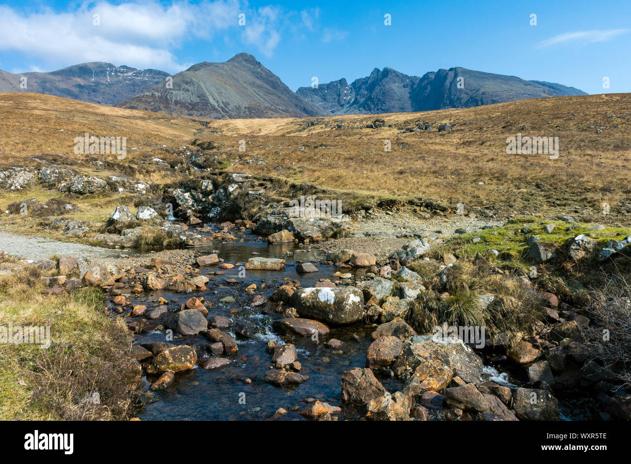 Die cuillin Berge rund um coire Lagan aus der Spur zu Rubha eine Dùnain, Minginish, Isle of Skye, Schottland, Großbritannien Stockfoto