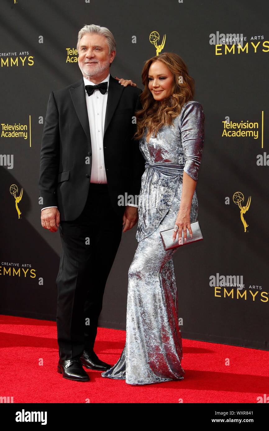 Los Angeles, CA. 14 Sep, 2019. Mike Rinder, Leah Rimini in der Ankunftshalle für die 2019 Creative Arts Emmy Awards, Microsoft Theatre, Los Angeles, CA 14. September 2019. Credit: Priscilla Grant/Everett Collection/Alamy leben Nachrichten Stockfoto