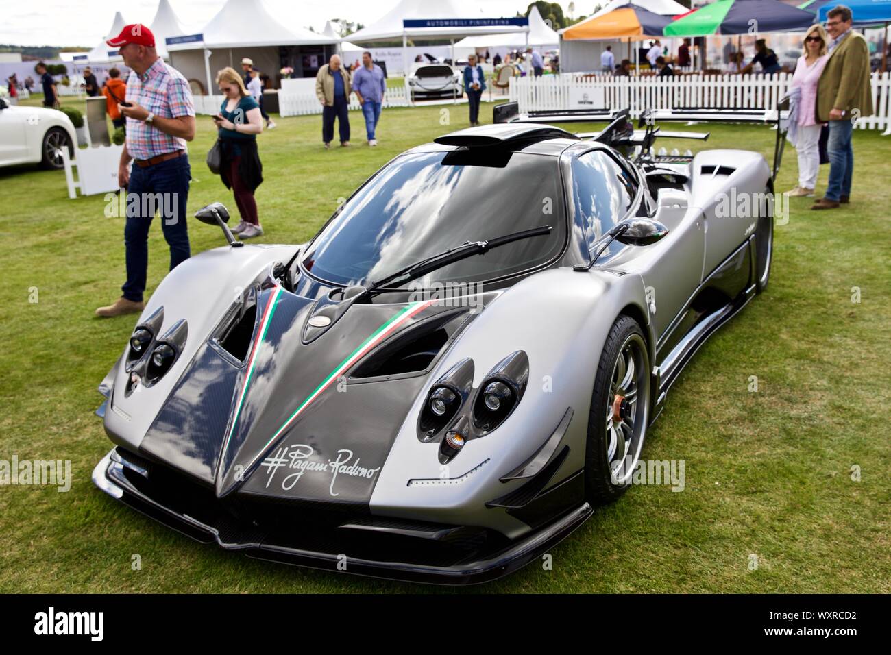 2016 Pagani Zonda 760 Oliver Evolution auf der Messe 2019 Salon Privé at Blenheim Palace, Oxfordshire. Stockfoto