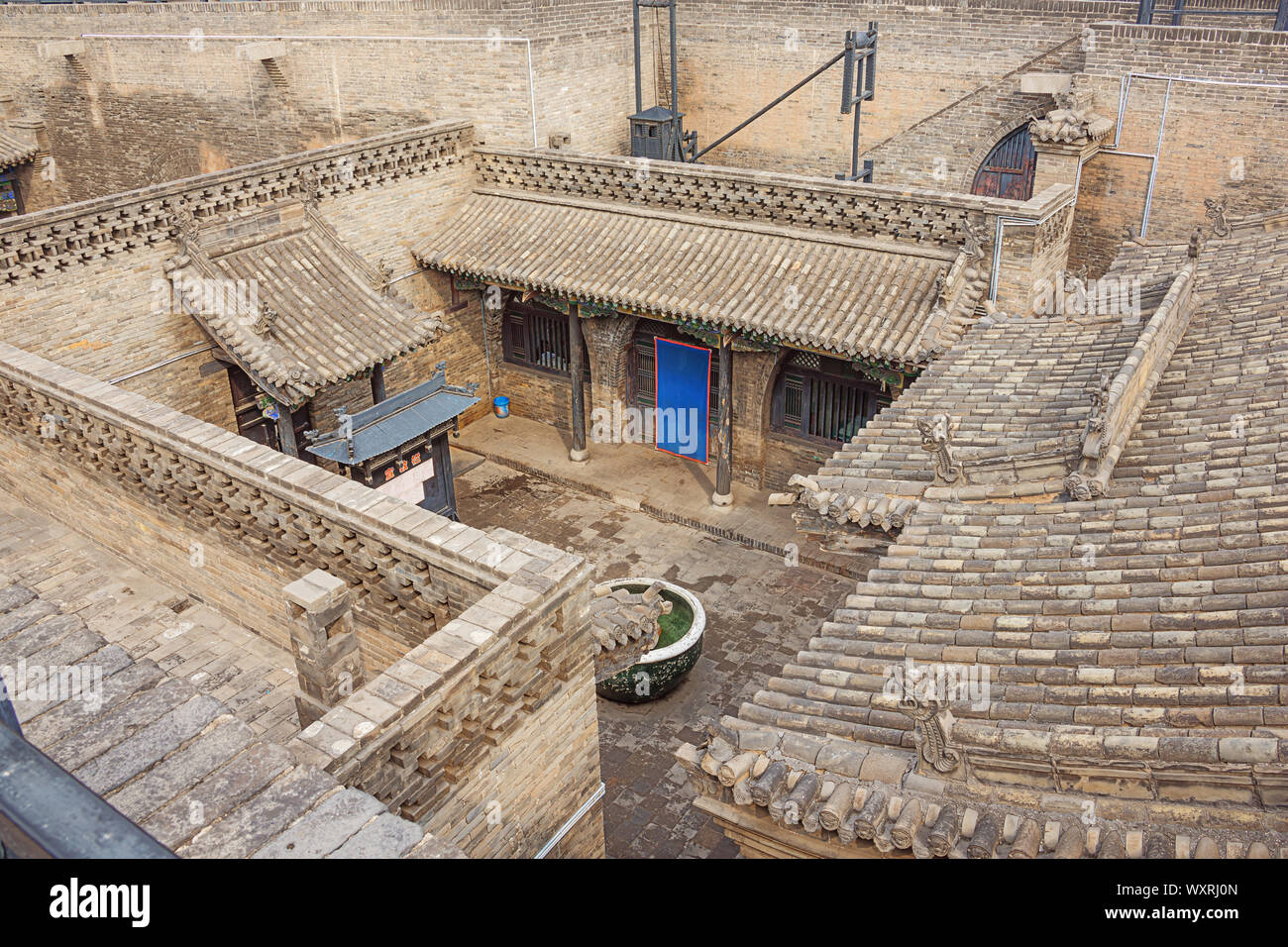 Blick in einen Hof von der Stadtmauer von Pingyao gesehen Stockfoto