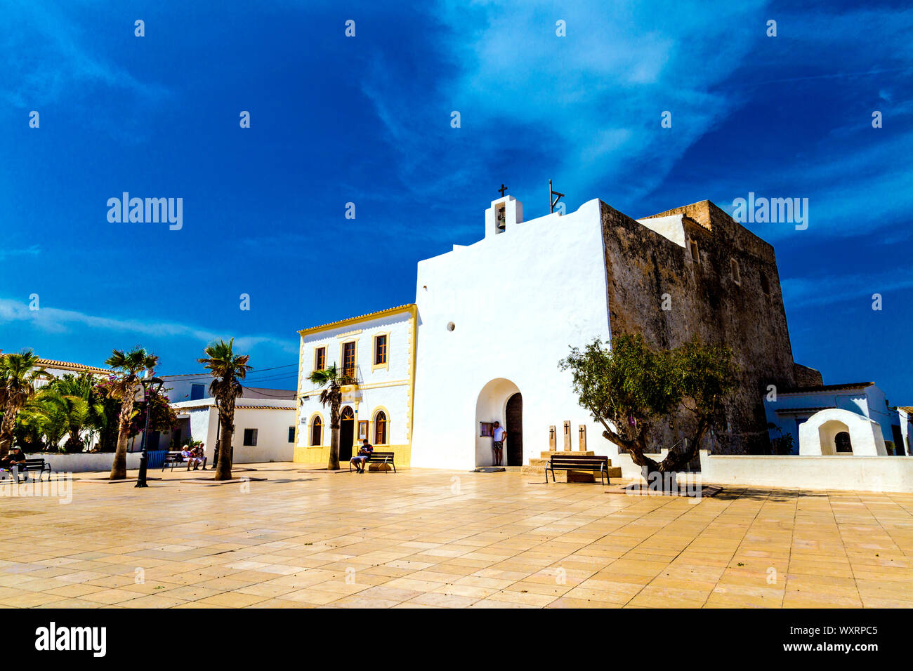 Kirche von Plaza de la Constitución, Sant Francesc Xavier, Formentera, Balearen, Spanien Stockfoto