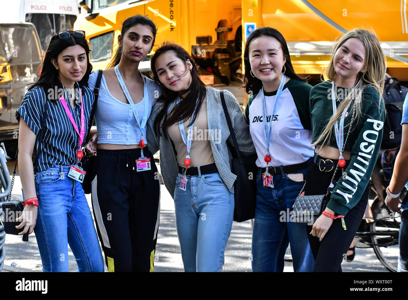 London, Großbritannien. 17. Sep 2019. Fashionista besuchen London Fashion Week SS 20 bei 180 Strang am 17. September 2019, London, UK. Bild Capital/Alamy leben Nachrichten Stockfoto