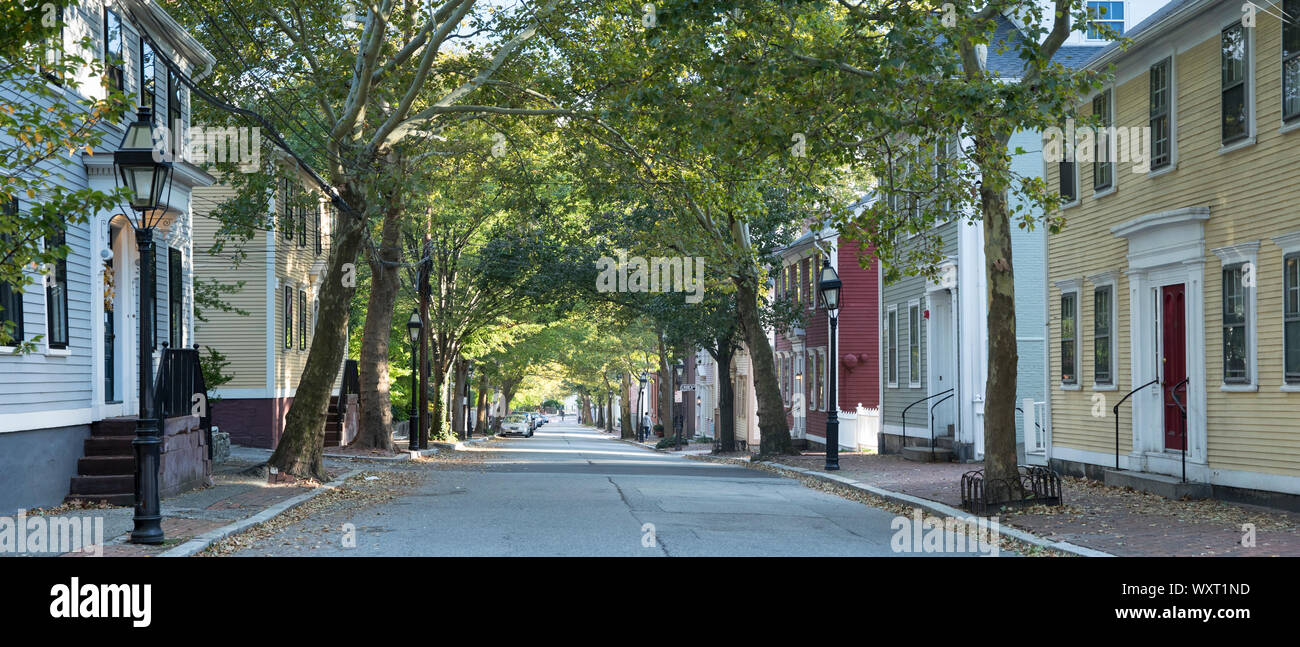 Holz Schindeln eleganten Häuser auf profitieren Straße in Providence, Rhode Island, USA Stockfoto