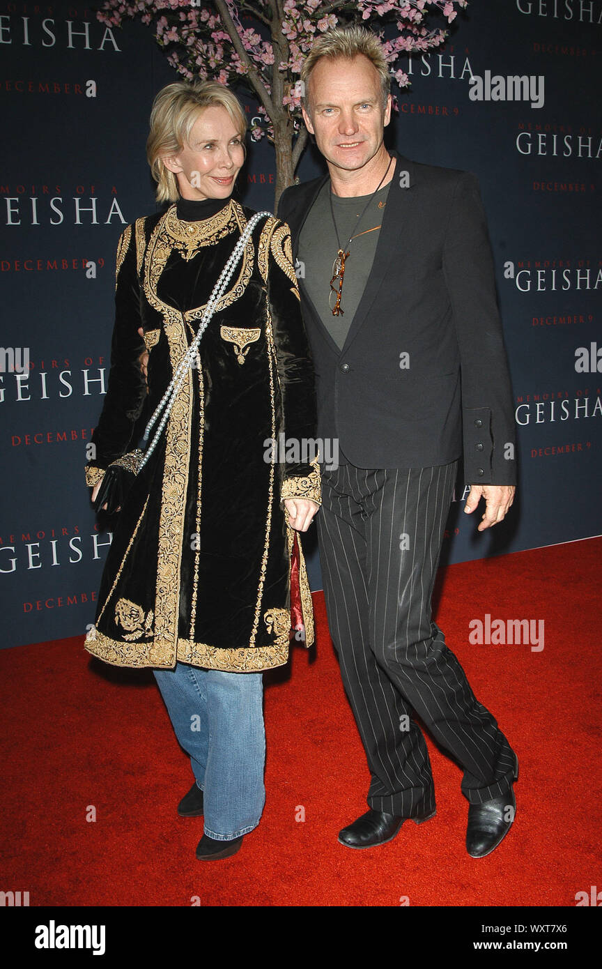Trudie Styler und Sting auf der Los Angeles Premiere von 'Memoirs einer Geisha" im Kodak Theater in Hollywood, CA. Die Veranstaltung fand am Sonntag, 4. Dezember 2005. Foto von: SBM/PictureLux-Datei Referenz Nr. 33864-3910 SBMPLX Stockfoto