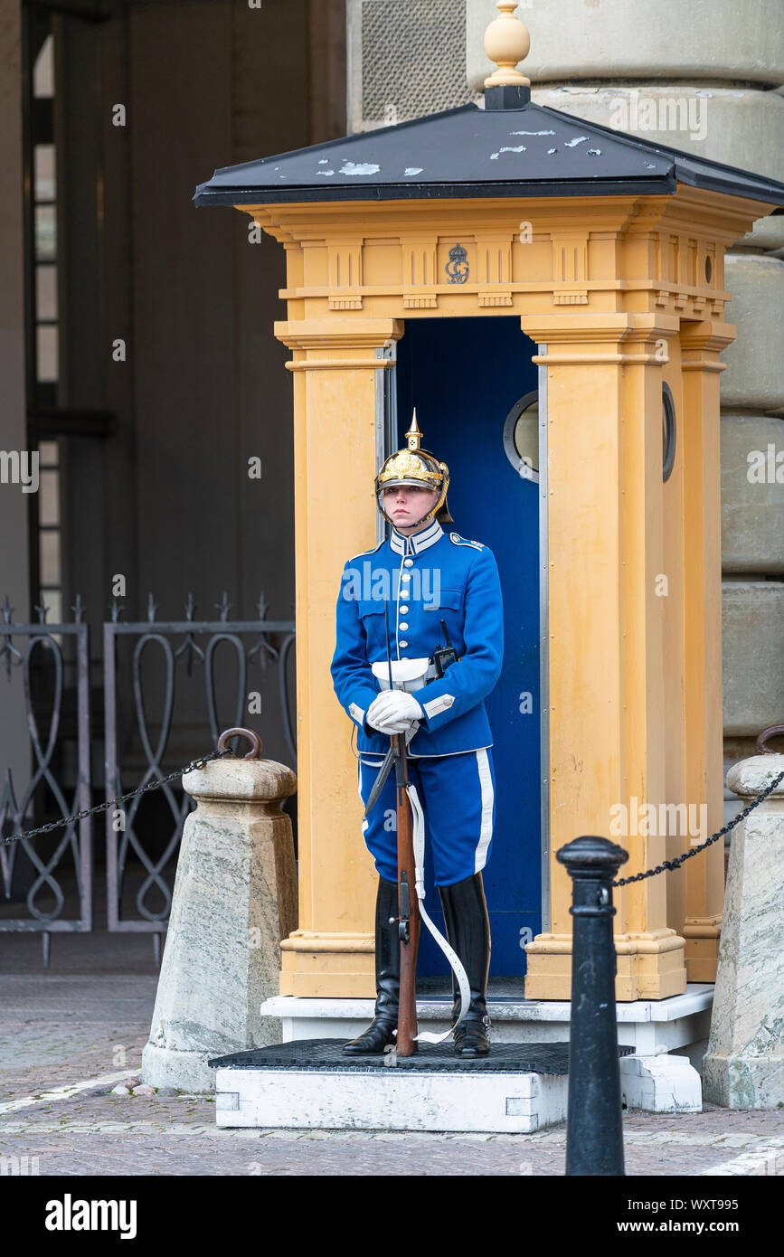 Stockholm, Schweden. September 2019. Ein Blick auf die Wachen vor dem königlichen Palast Stockfoto