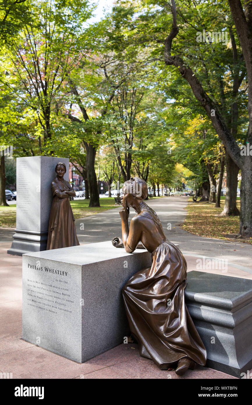 Statue von Phillis Wheatley, als Sklave verkauft, ist Teil der Boston Women's Memorial in Commonwealth Avenue Mall, Boston, USA Stockfoto