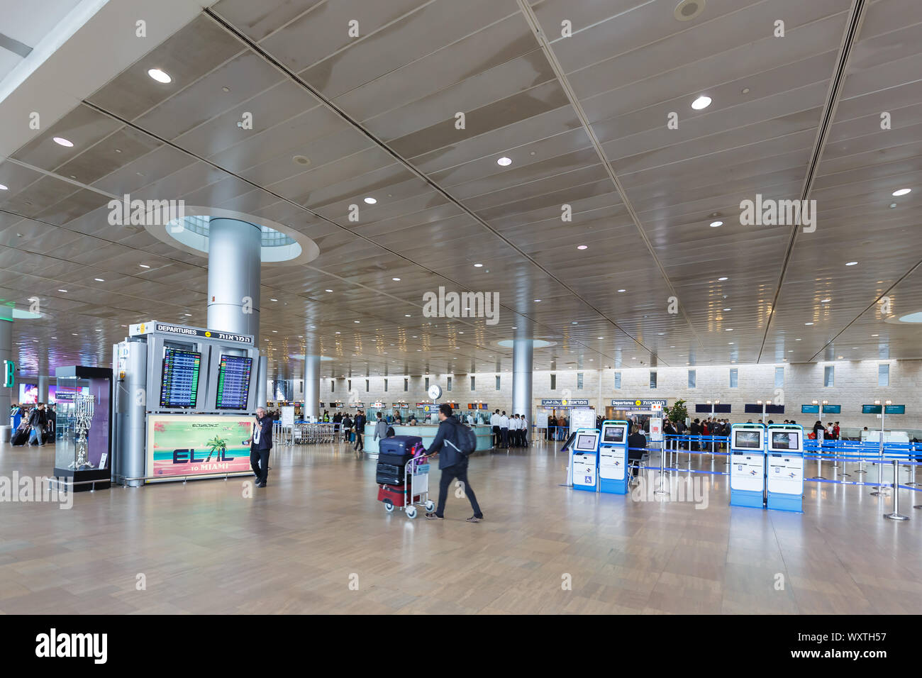 Tel Aviv, Israel - 18. Februar 2019: Terminal des Flughafen Tel Aviv Ben Gurion (TLV) in Israel. Stockfoto