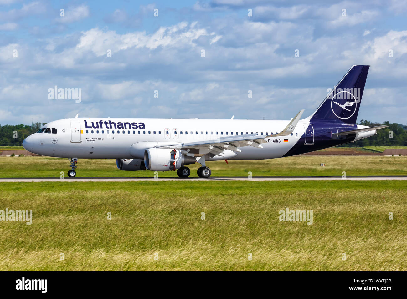 Stuttgart, Deutschland - Juni 8, 2019: Lufthansa Airbus A320 Flugzeug am Flughafen Stuttgart (STR) in Deutschland. Stockfoto