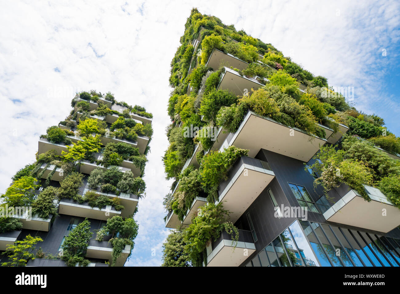 Mailand, Italien: Das Hochhaus namens Bosco Verticale (vertikale Wald), die innovative und nachhaltige Architektur in Porta Nuova Viertel Stockfoto