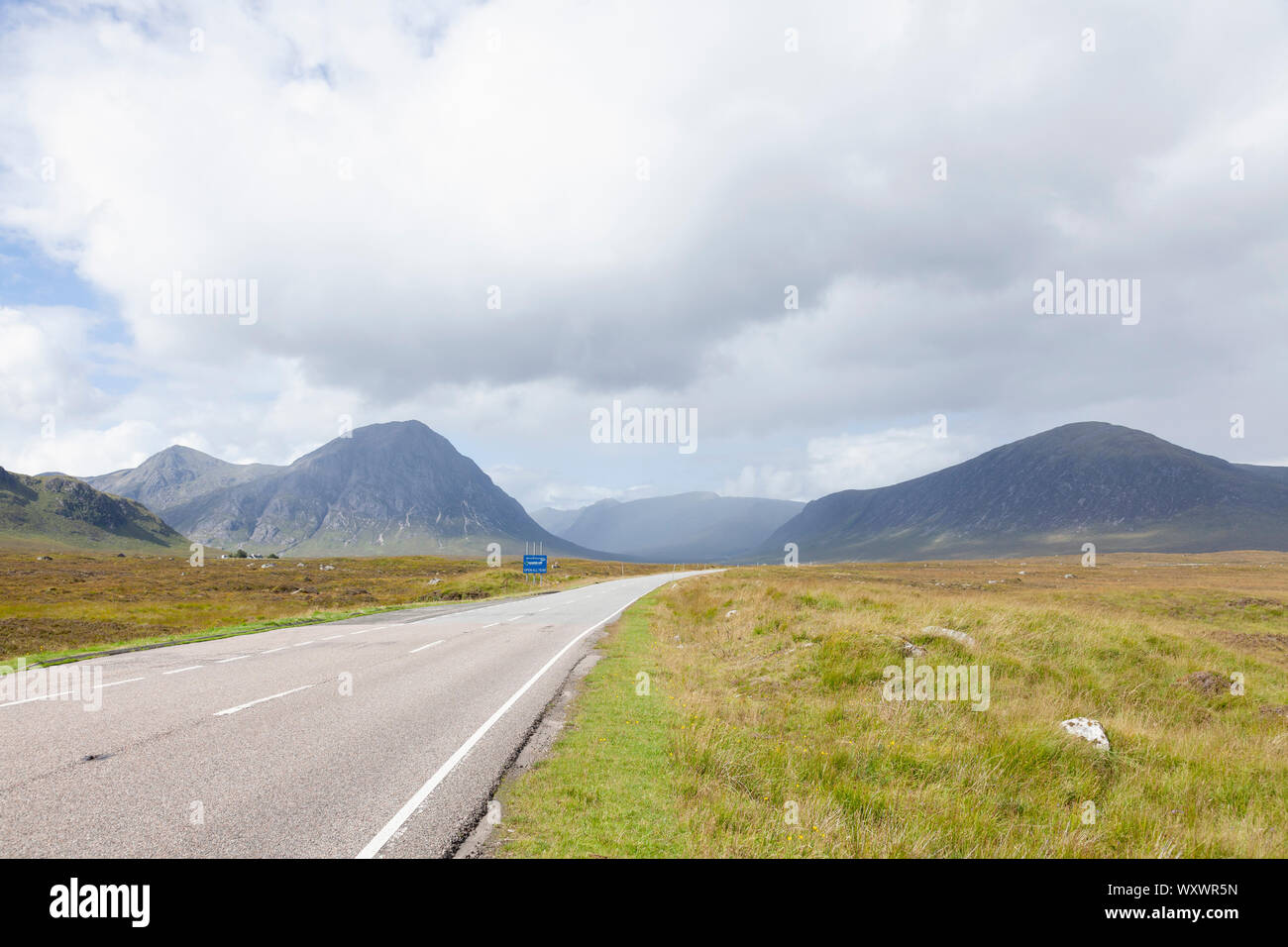 Großbritannien, Schottland, Argyll, Straße durch Glen Coe in den schottischen Highlands Stockfoto