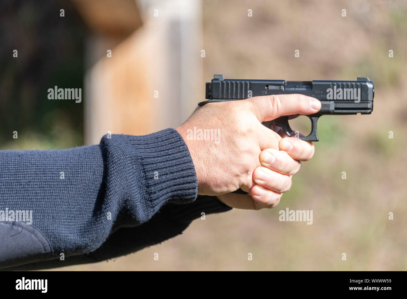 Polizist Service Waffe Stockfotos und -bilder Kaufen - Alamy