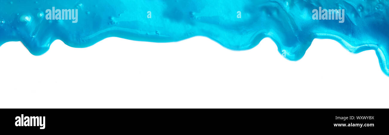 Kreative Rahmen mit Abstrakt Blau glänzenden Stoff oder Schleim isoliert auf weißem Stockfoto