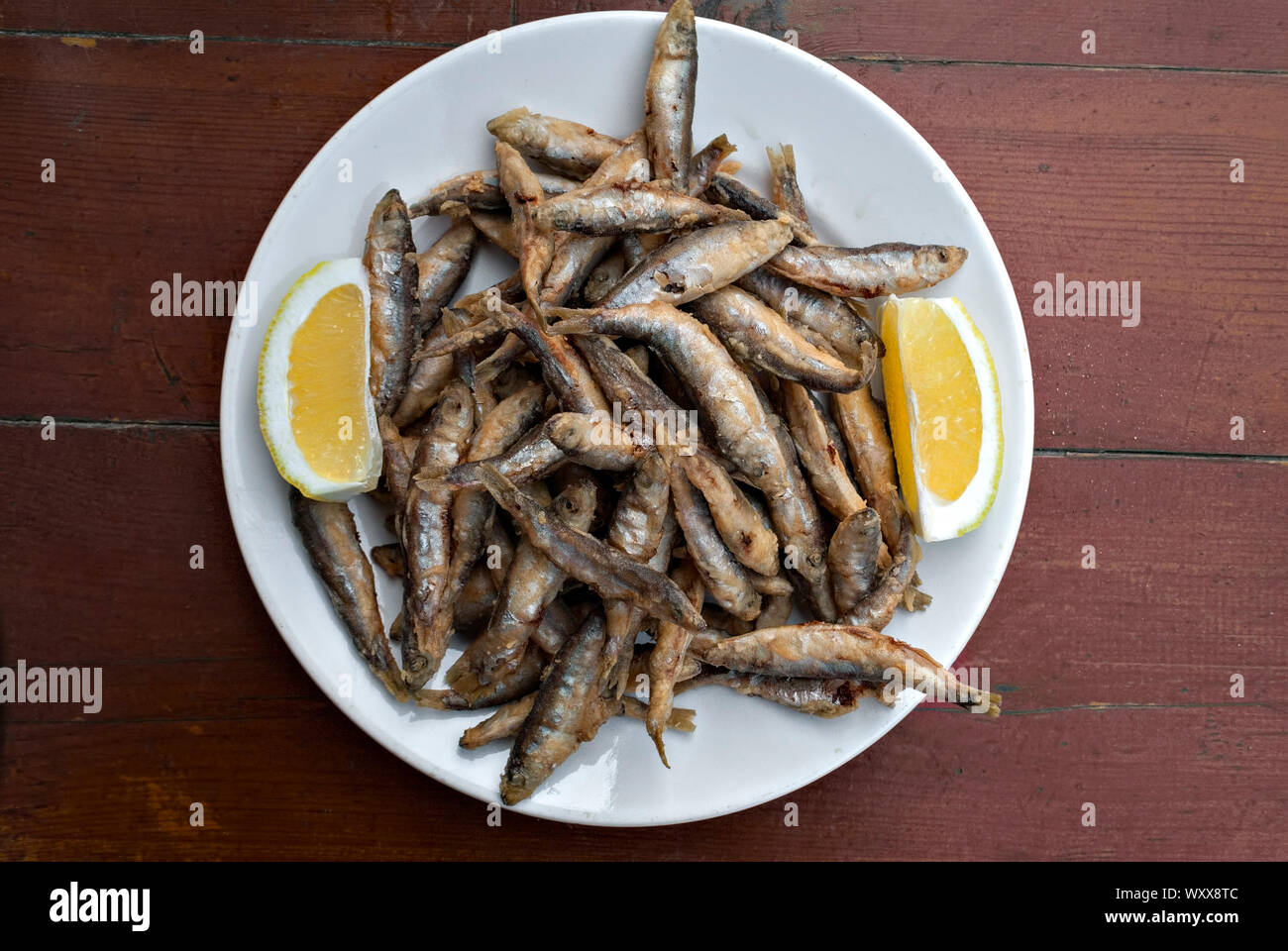 Fisch in einem kleinen Restaurant am Meer; Stockfoto