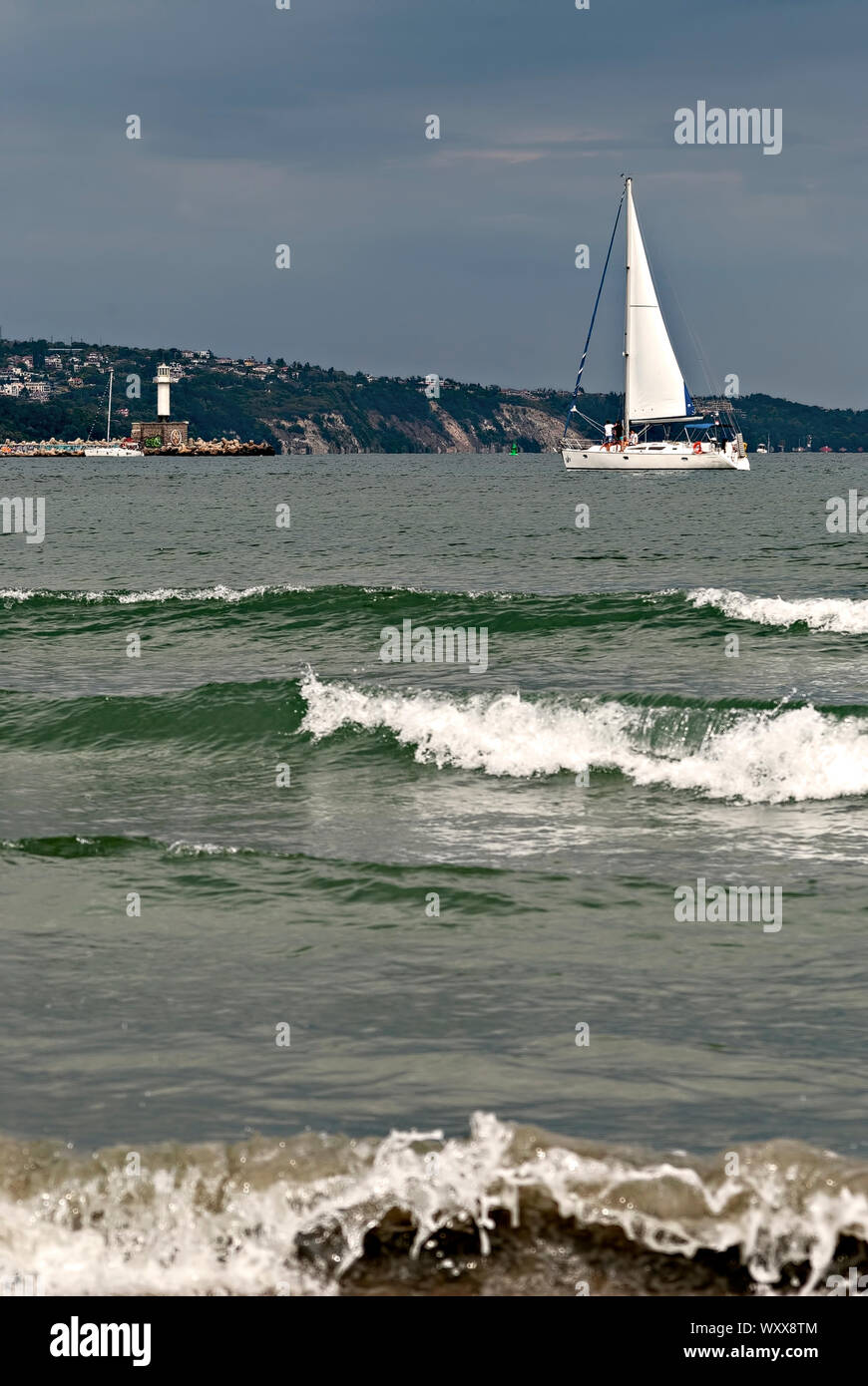Das Schwarze Meer Regatta in der Nähe der Küste von Varna, Bulgarien; Stockfoto