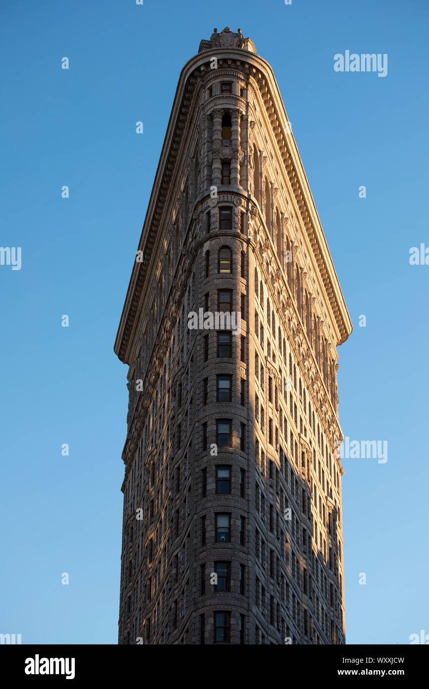 Das Flatiron Building, Renaissance Stil, bei 175 Fifth Avenue im Flatiron District von Manhattan, New York City. Die ehemals Fuller Gebäude Stockfoto