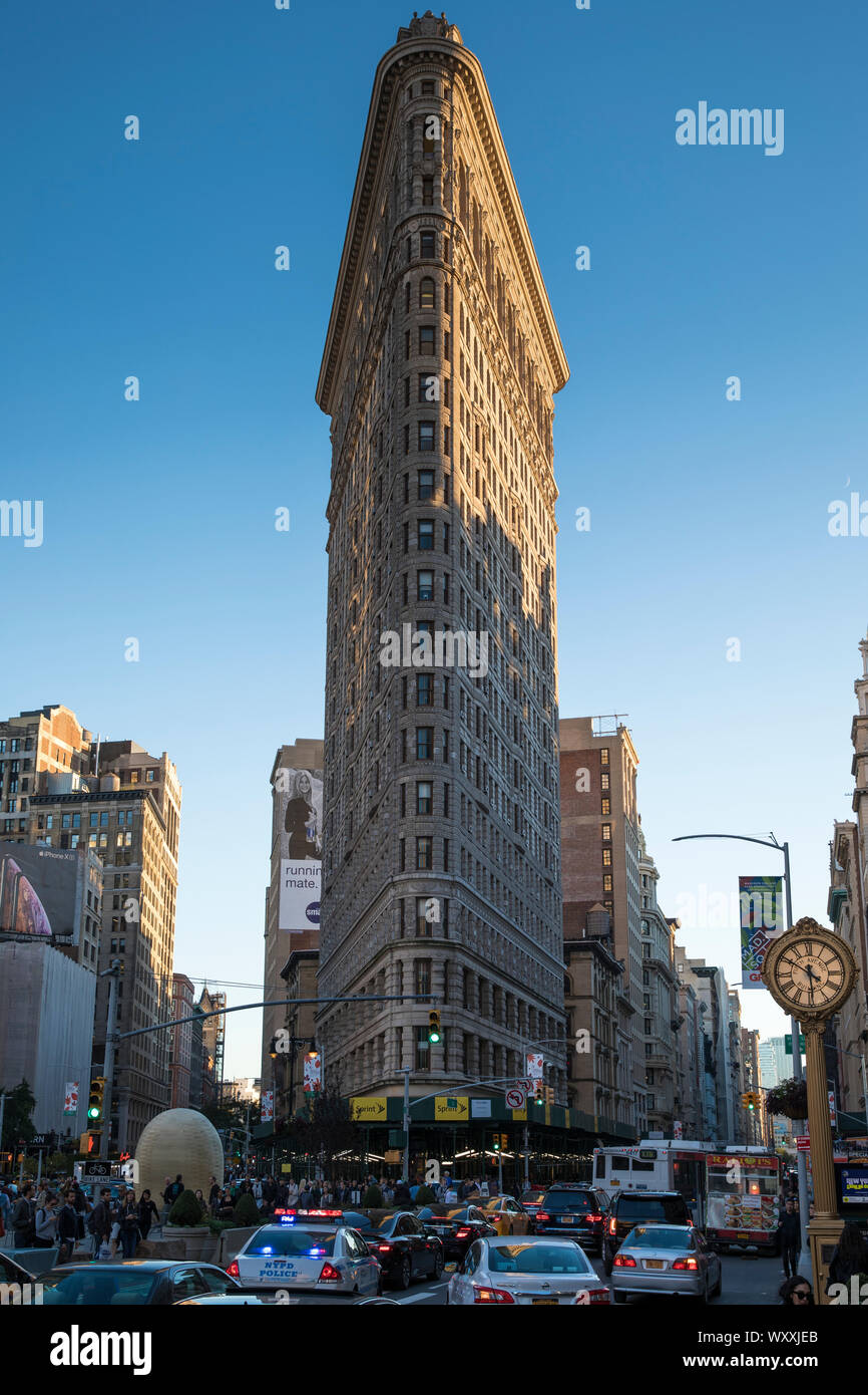 Das Flatiron Building, Renaissance Stil, bei 175 Fifth Avenue im Flatiron District von Manhattan, New York City. Die ehemals Fuller Gebäude Stockfoto