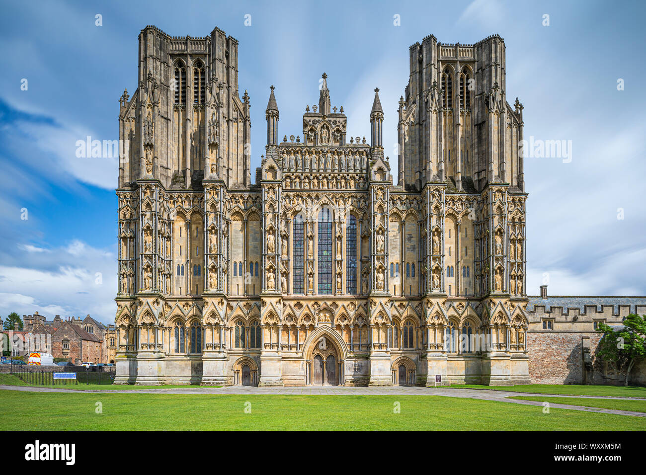 Wells Cathedral ist eine anglikanische Kathedrale von Wells, Somerset, England, dem hl. Apostels Andreas gewidmet und Sitz des Bischofs von Bath und Wells, der Stockfoto