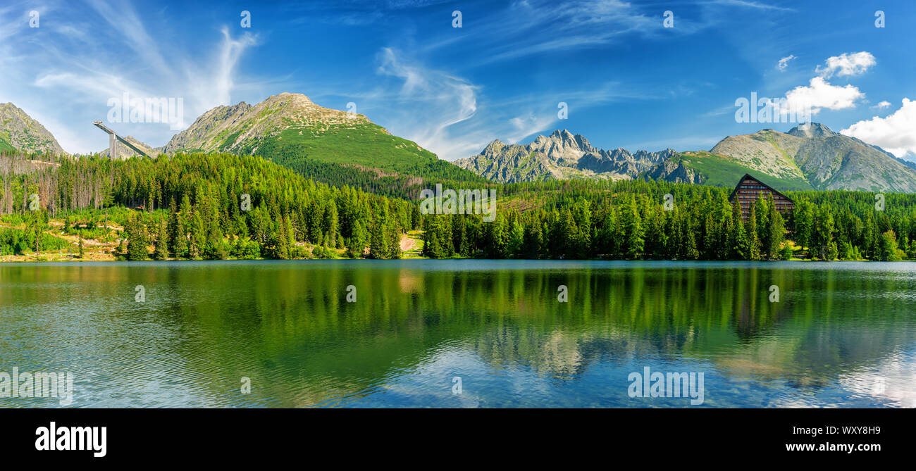 Mountain Lake (Strbske Pleso) in der Hohen Tatra, Slowakei Stockfoto