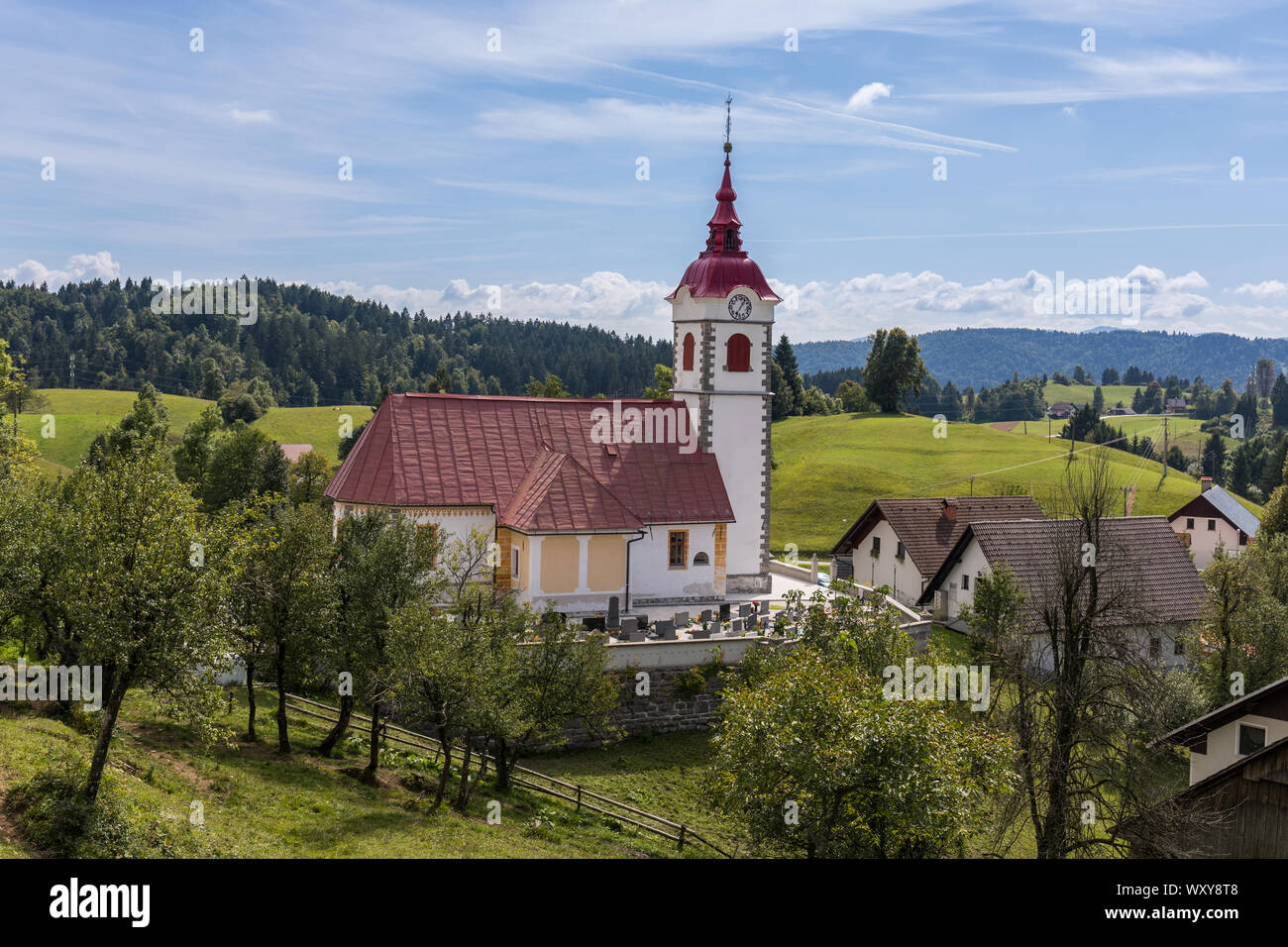 Kirche St. Jakob in Ledine in der Nähe von Idrija, Slowenien Stockfoto