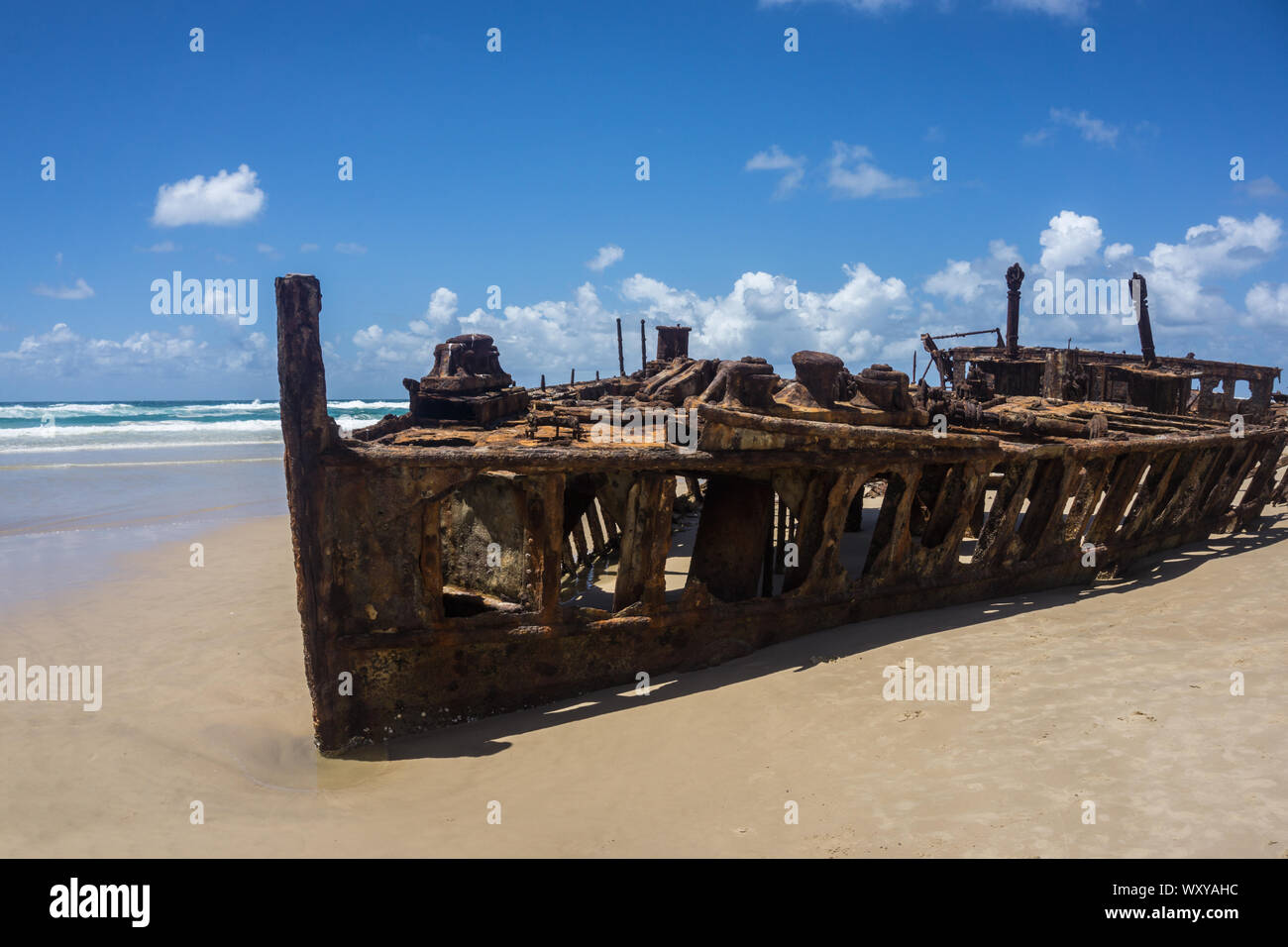 Rostige Hulk der Neuseeländischen Krankenhaus Schiff SS Maheno Schiffswrack auf Fraser Island, Australien Stockfoto