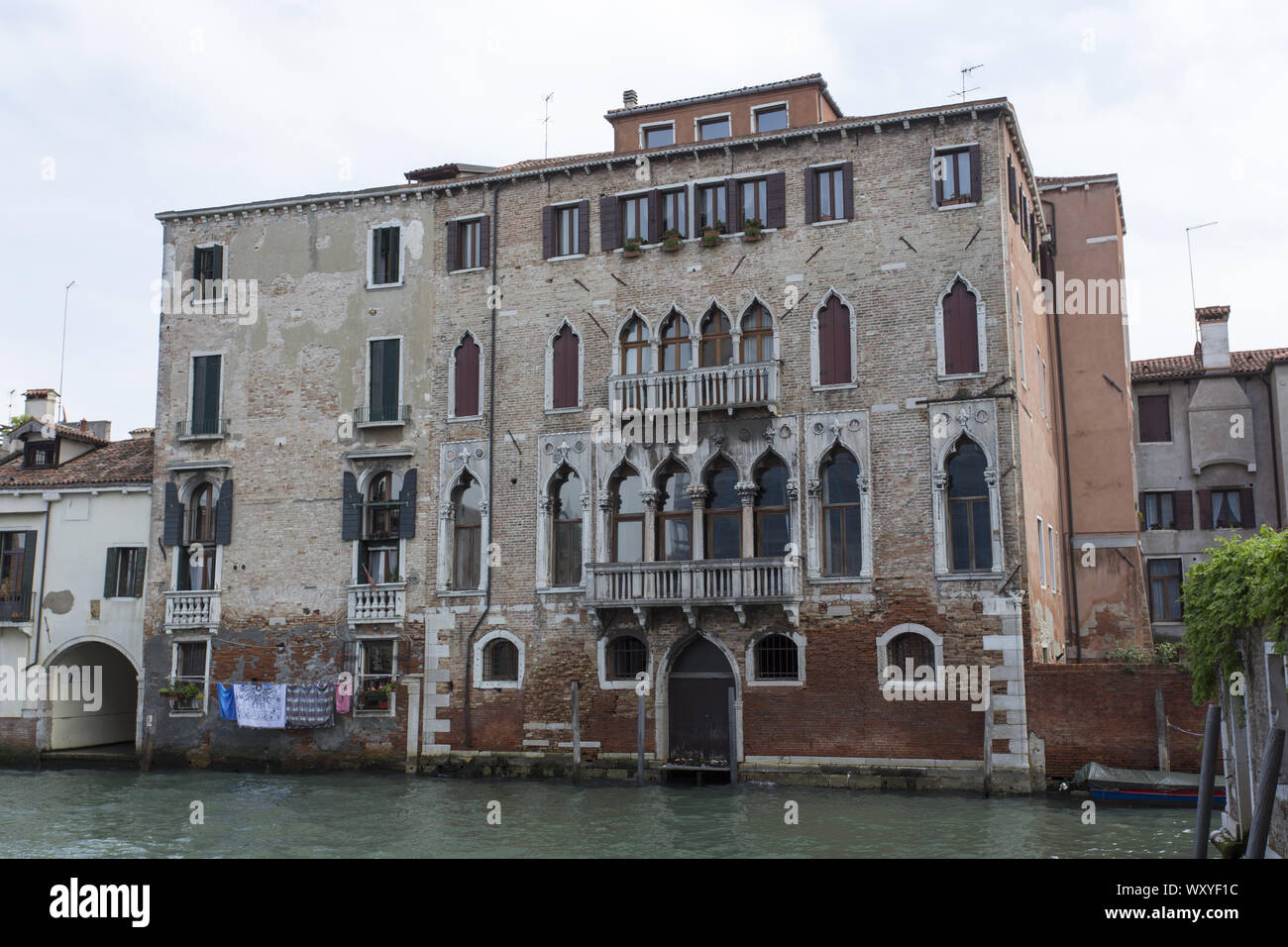 Venedig, Italien - Mai 2,2015: die Kanäle von Venedig während ein Sommertag. Dies ist eine versteckte Ecke von Venedig. Stockfoto