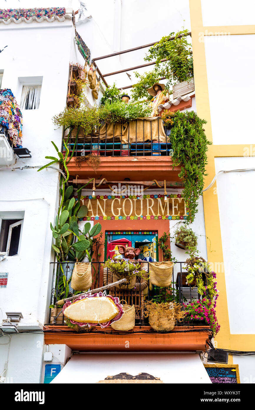 Können Gourmet kleine Restaurant im Sa Marina bietet bocadillos mit Iberico Schinken, Ibiza, Spanien Stockfoto