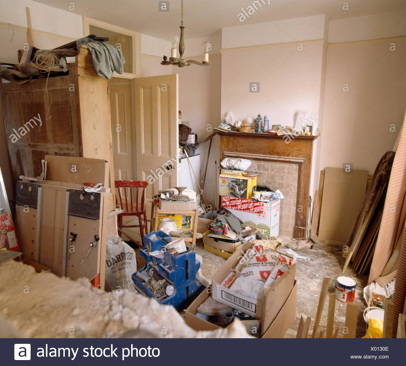 Unordentliches Zimmer Stockfotos und -bilder Kaufen - Alamy