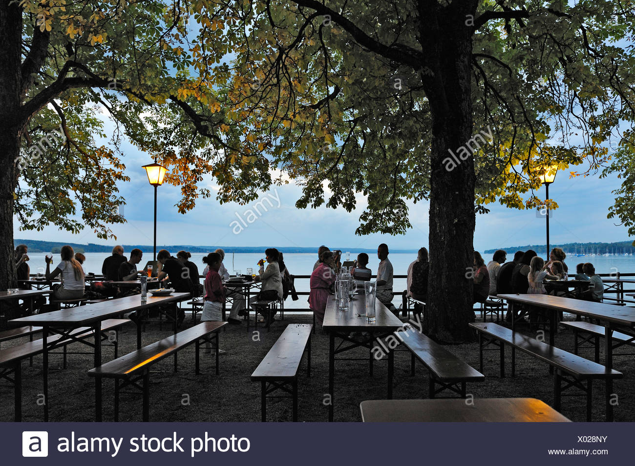 Ammersee Biergarten Direkt Am See Biergarten Am See Ammer Stockfotos und -bilder Kaufen - Alamy