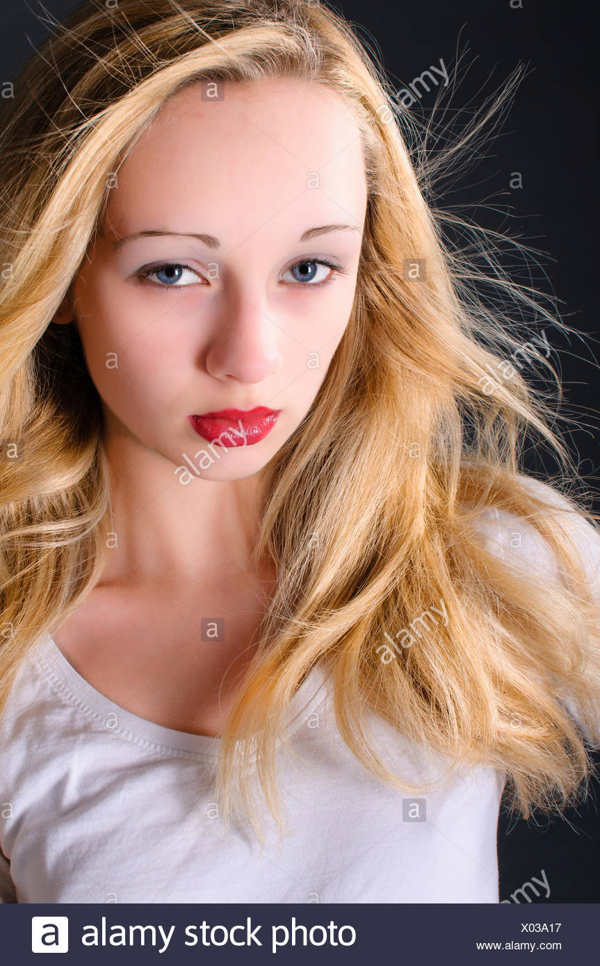 Junge Frau Blonde Haare Junge Frau Blonde Haare