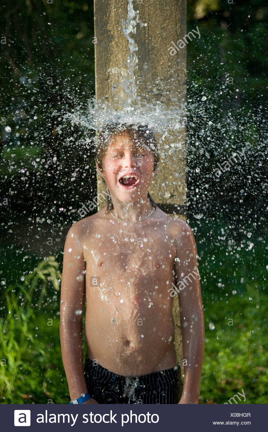 Jungen Dusche Jungen Dusche