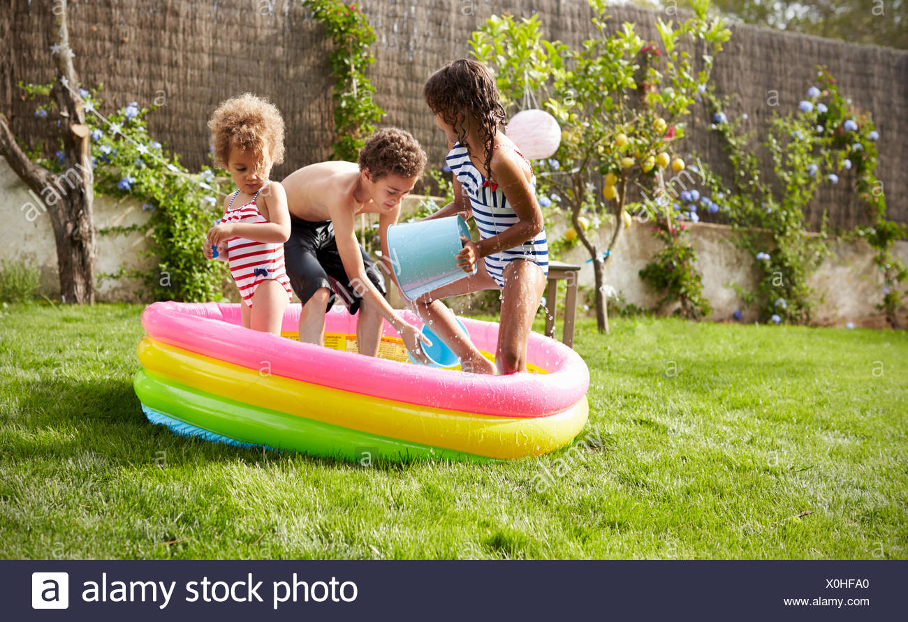pool spaß Spaß im pool stock-foto