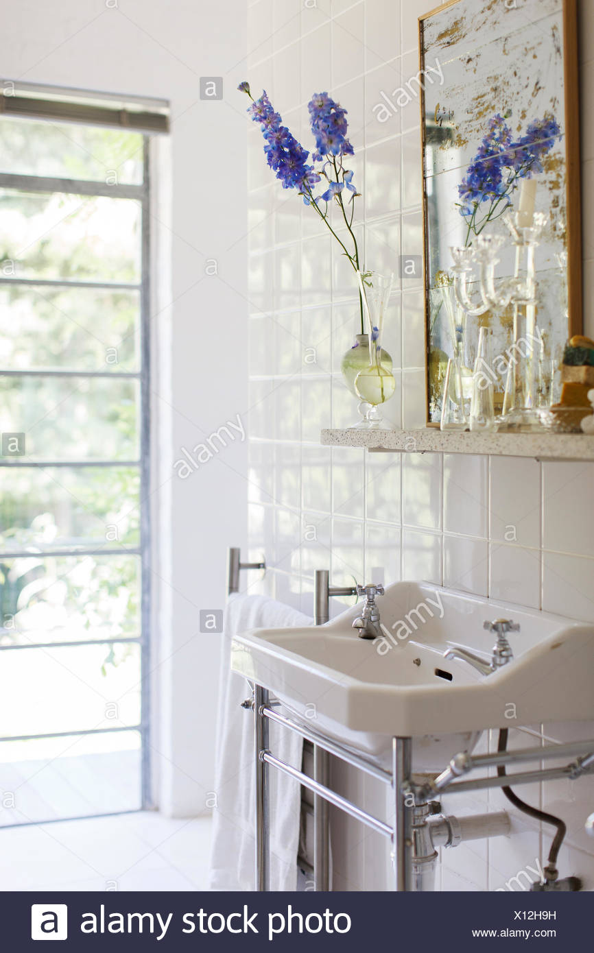 Spiegelbild In Wasser Stockfotos und -bilder Kaufen - Alamy