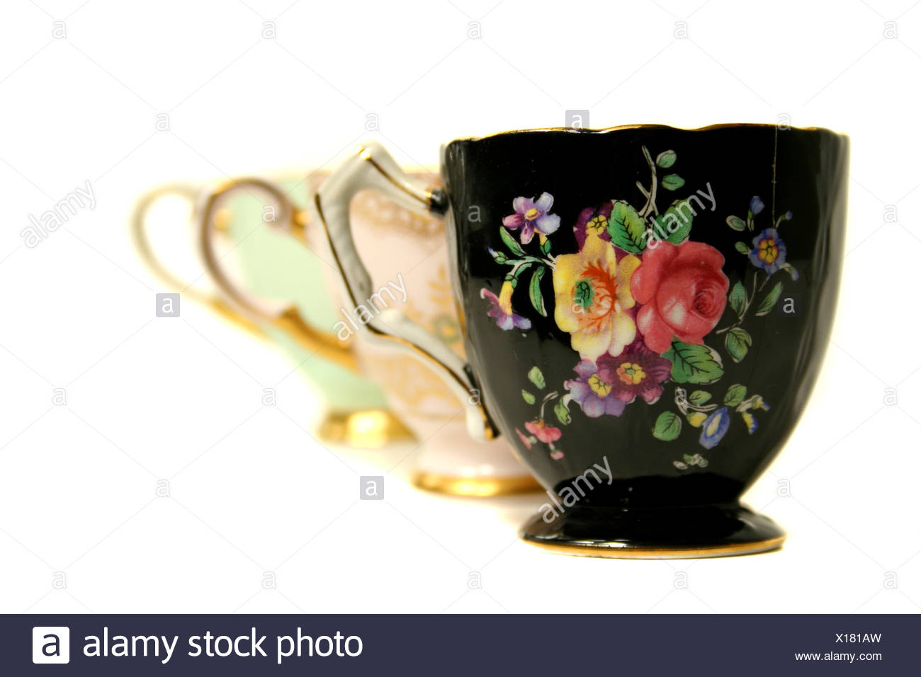 Antike Vintage Tassen Geschirr Tasse Tee schöne beauteously schöne Kunst  Antik Stockfotografie - Alamy