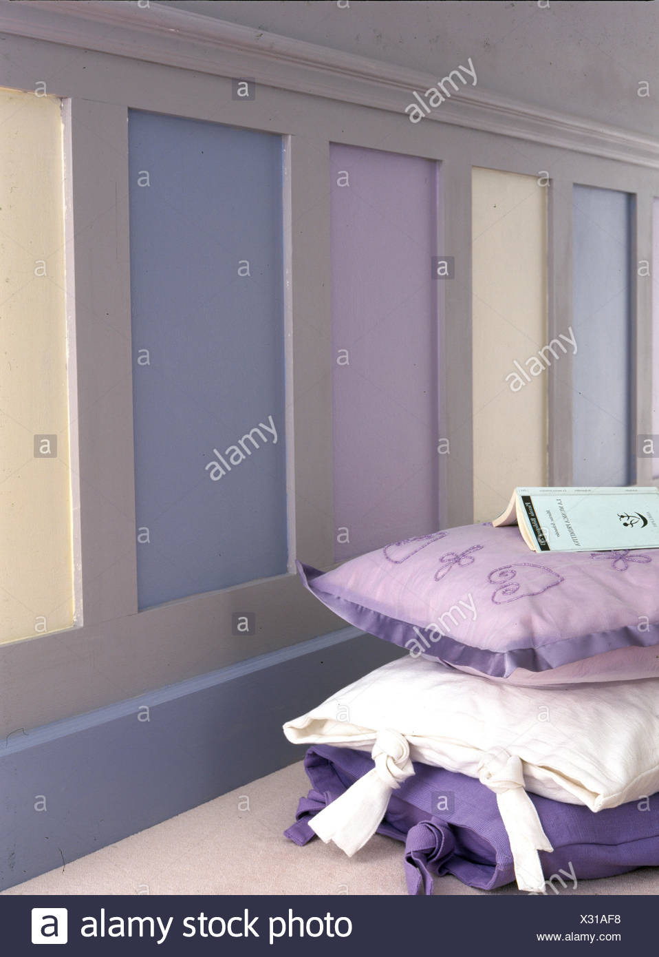 Panels Decorating Stockfotos Und Bilder Kaufen Alamy