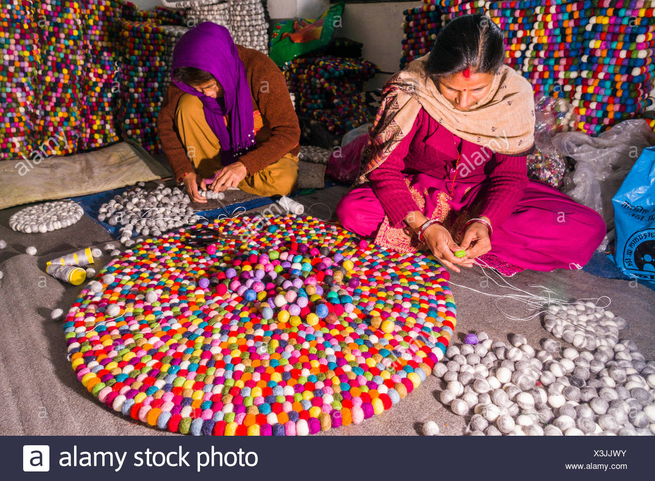 Frauen Produzieren Einen Teppich Aus Filzkugeln Kathmandu Nepal