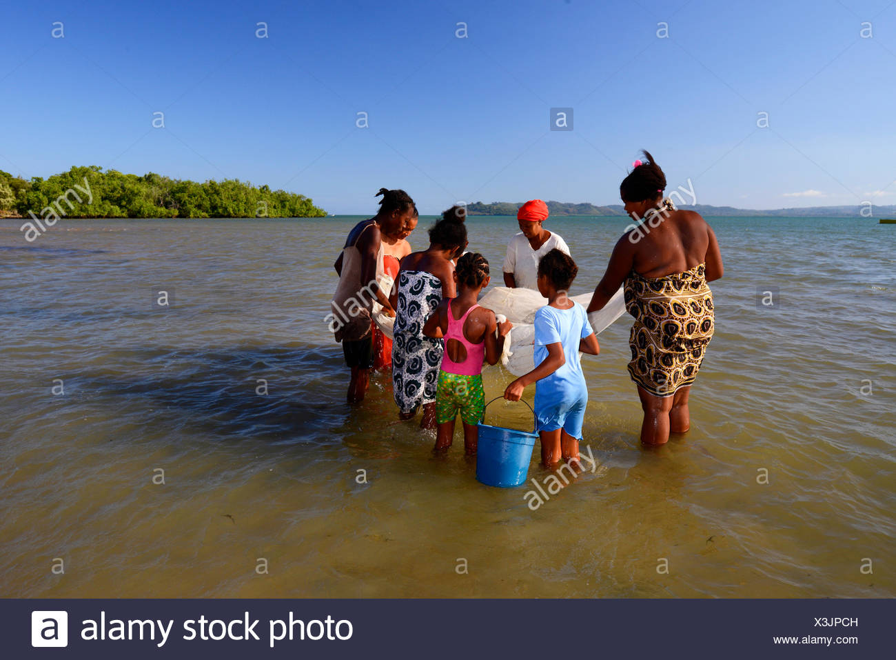 Afrikanische Frauen Sind Mit Einem Vorhang Madagaskar Nosy Be