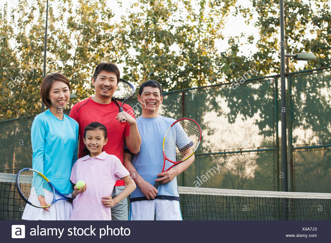 Familie Tennis Spielen Portrait Stockfotografie Alamy
