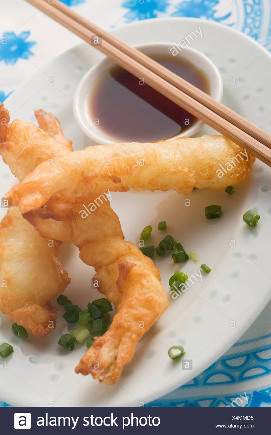 Frittierte Garnelen In Teig Mit Sojasauce Asien Stockfotografie Alamy
