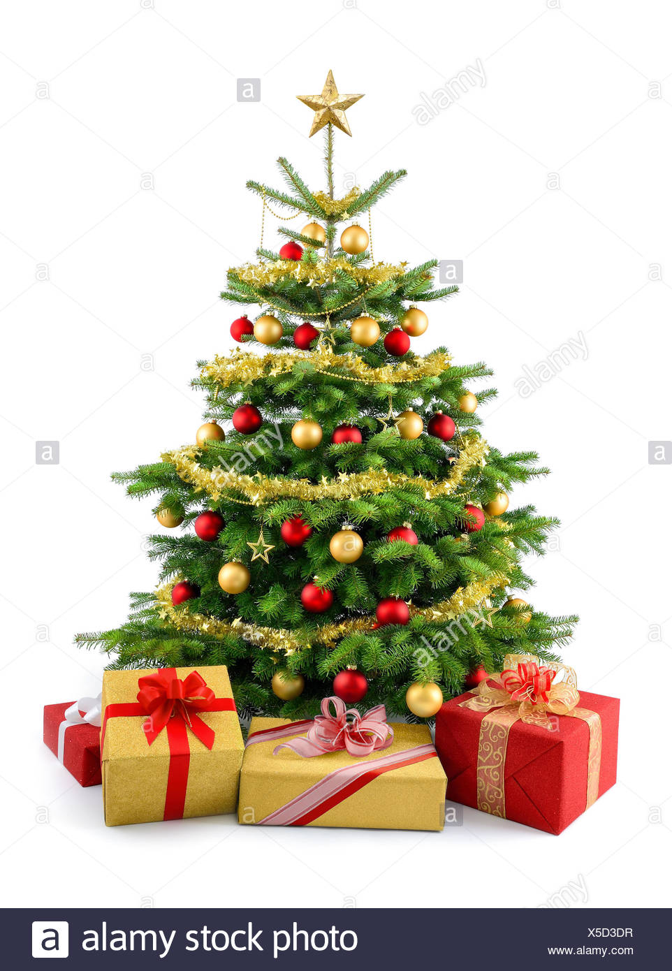 Helle Studioaufnahme von rot Und gold Geschmücktem Weihnachtsbaum Mit