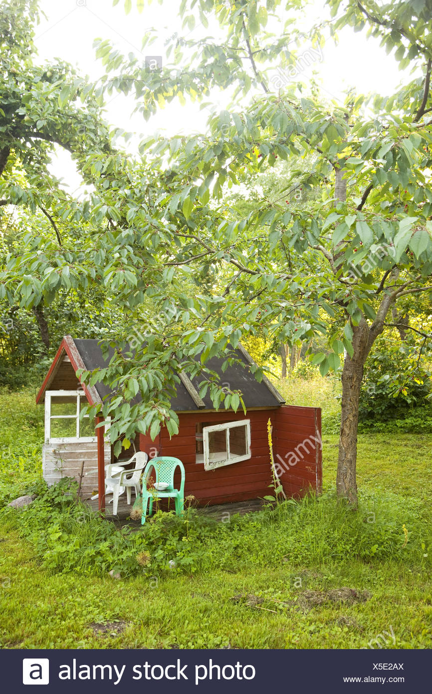 Garten Hutte Kinderhaus Stockfoto Bild 278748370 Alamy