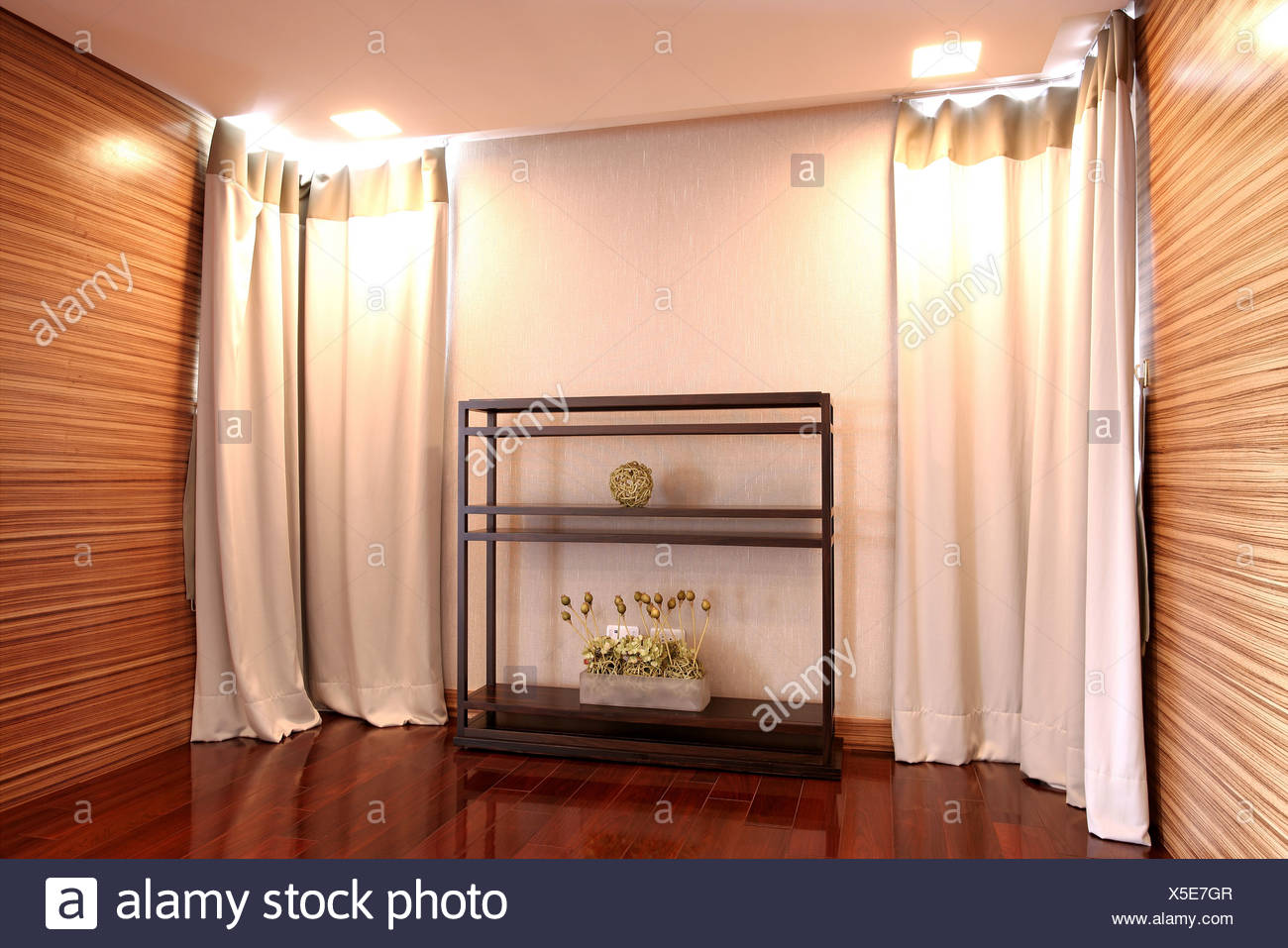 Vorhang Regal Blume Stockfoto Bild 278752455 Alamy