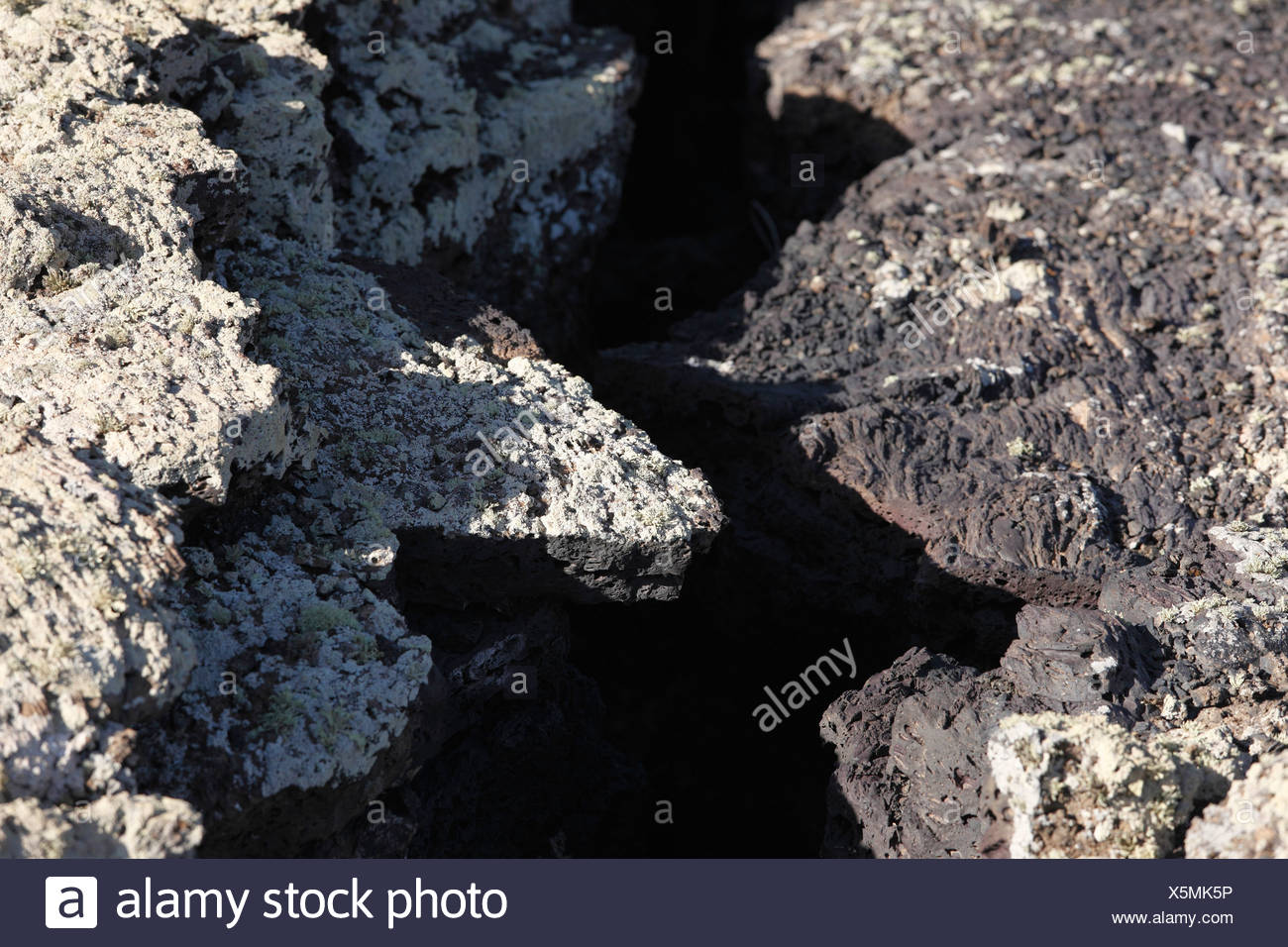 Spalte Tiefer Riss Im Gestein 5 Buchstaben