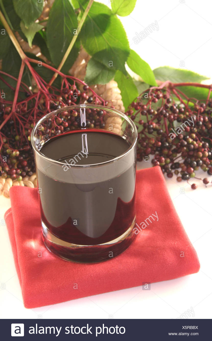 Fliederbeersaft Stockfotos und -bilder Kaufen - Alamy