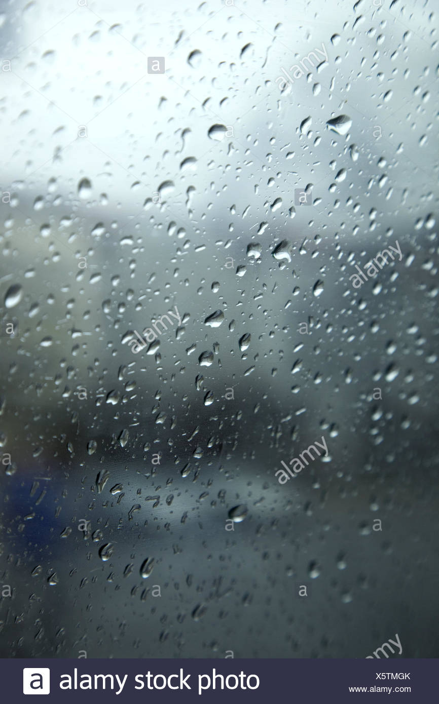 Fensterscheibe Regentropfen Fenster Regen Tropfen Im Freien Schuss Hintergrund Niemand Stockfotografie Alamy