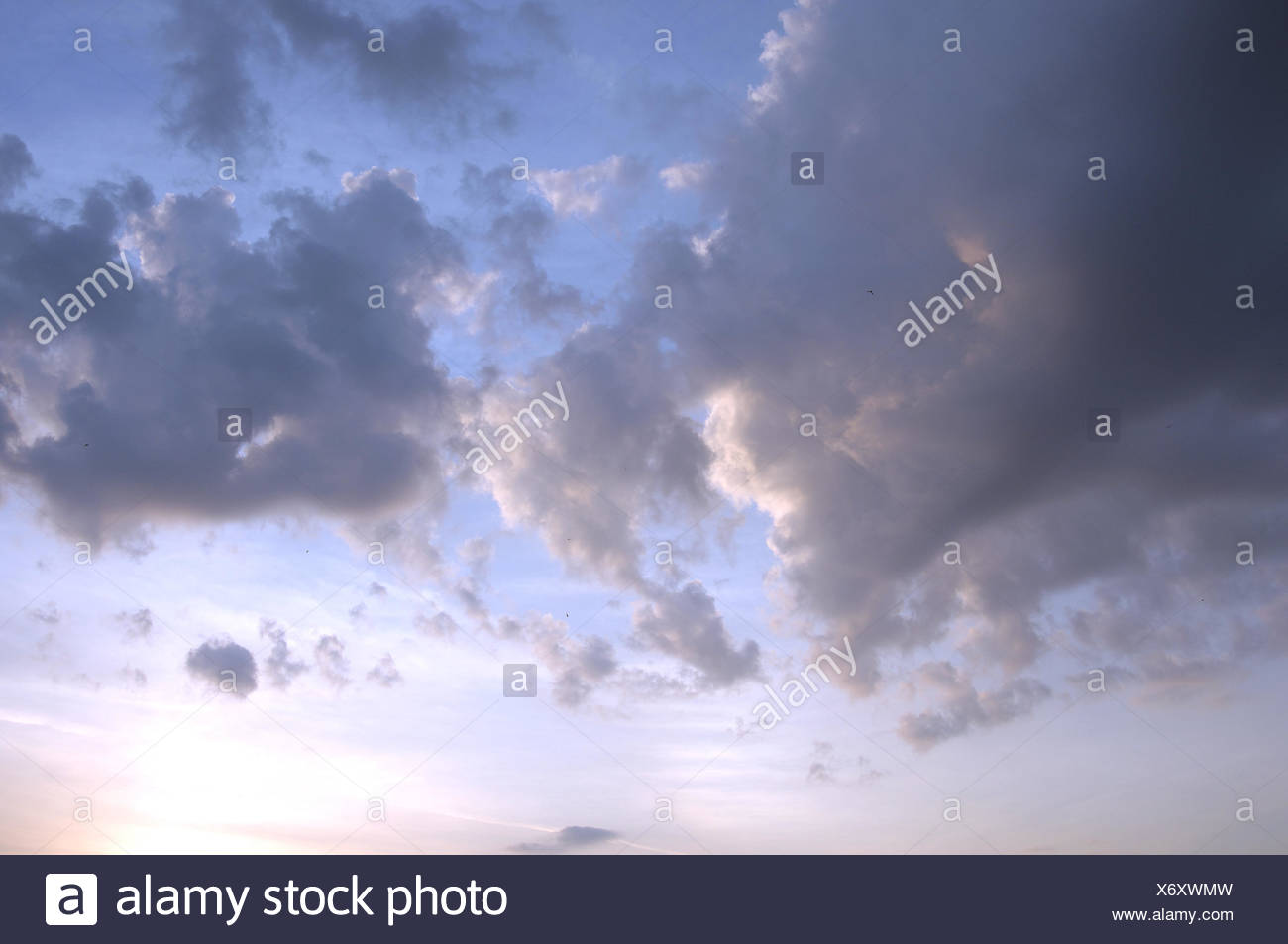 Blue Heaven Paradies Raum Dampf Freiheit Freiheit Blauer Engel Wolke Wolkenbank Stockfotografie Alamy